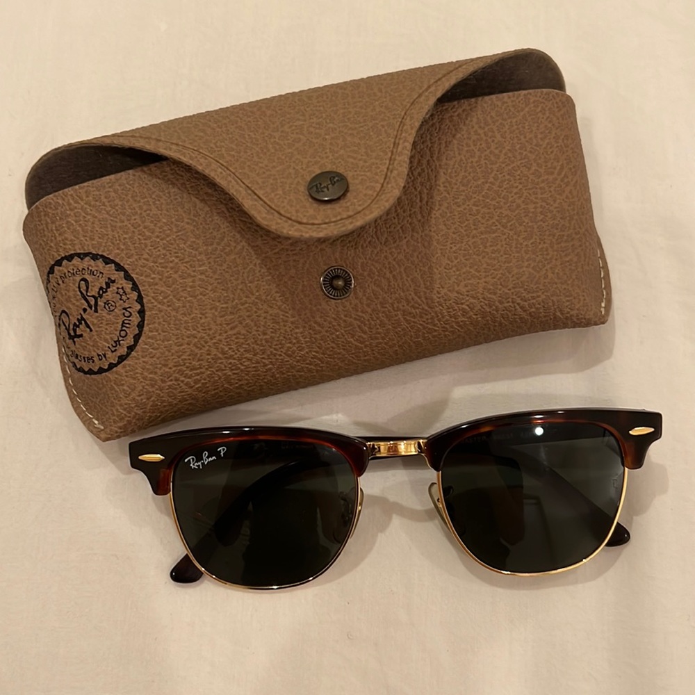 Club master Ray-Ban polarized like new condition no scratches. Comes with case